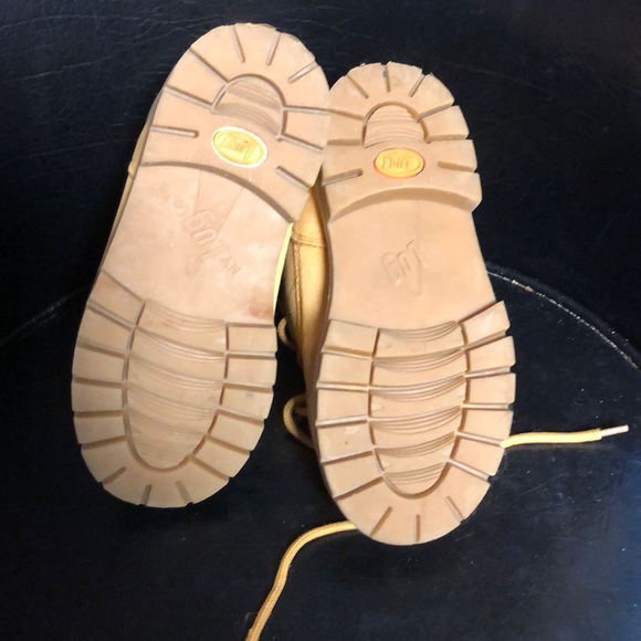 Lugs work boots - like new - - Picture 5 of 5
